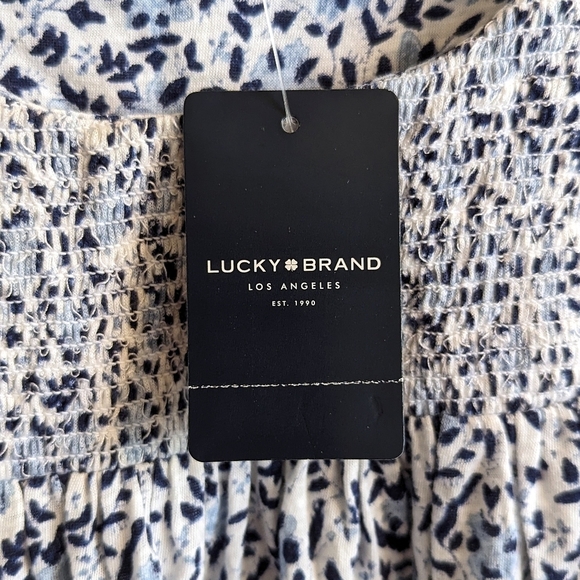 Lucky Brand Smocked Flowy Floral Flower Short Sleeve Top - Picture 3 of 10